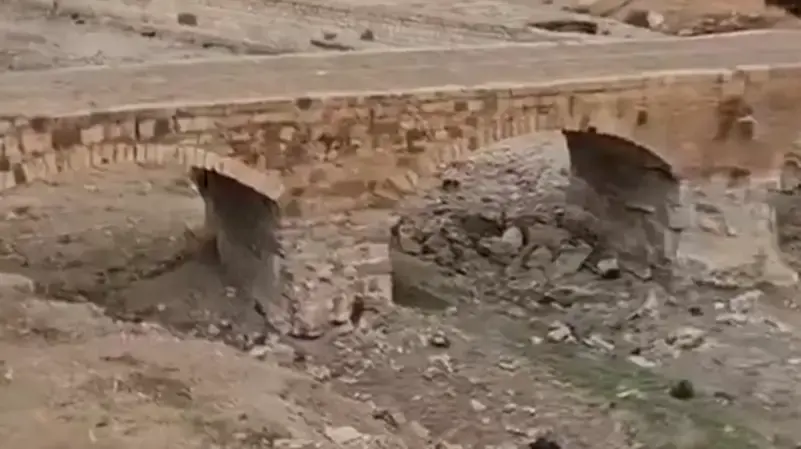 "ولا نقطة مياه".. فيديو لنهر العاصي يفطر قلوب السوريين